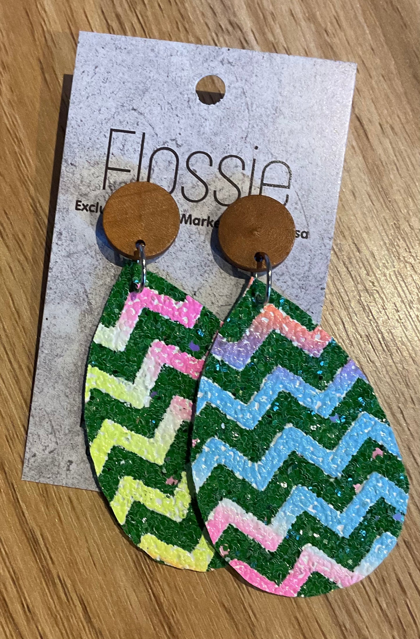 *Earrings Green Zig Zag Dangles