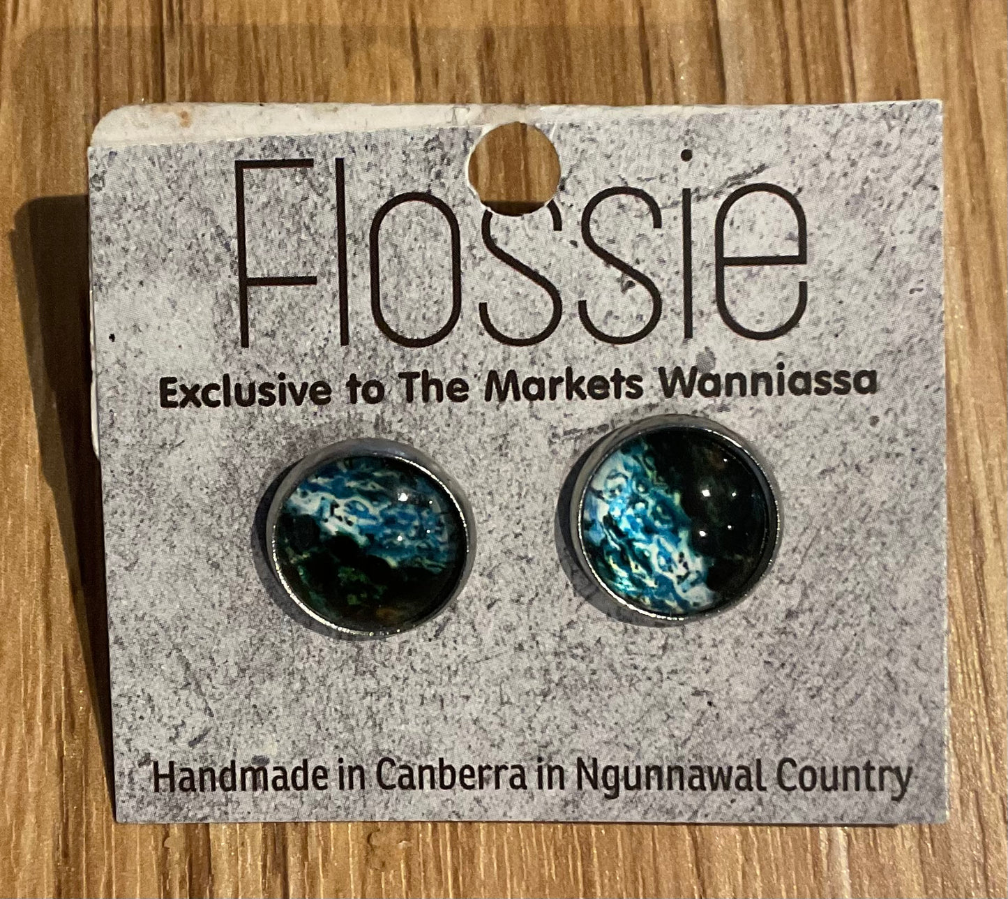 *Earrings Oyster Shell Studs