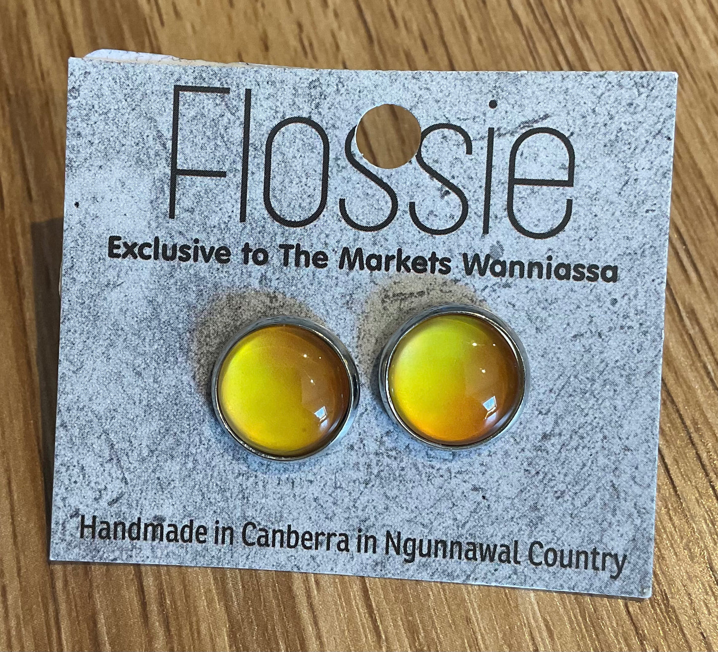 *Earrings Glass Dome Studs Banana Ombre