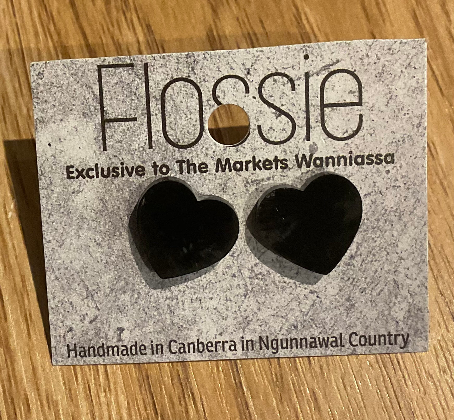 *Earrings Black Shiny Heart Studs