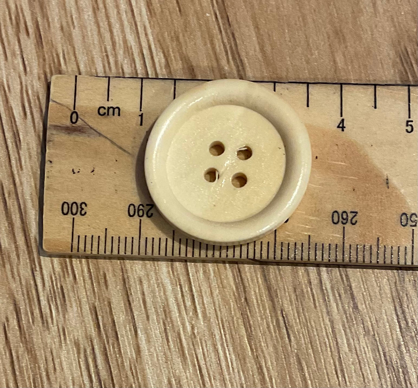 *Loose Buttons -Wooden Round Blonde
