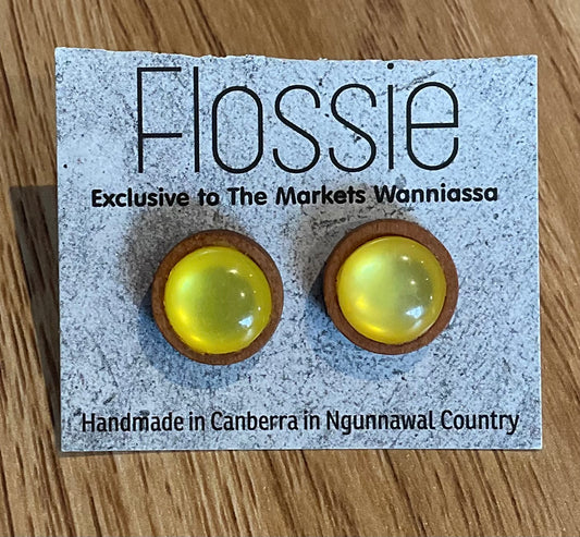 *Earrings Wooden Pearly Yellow Dome Studs