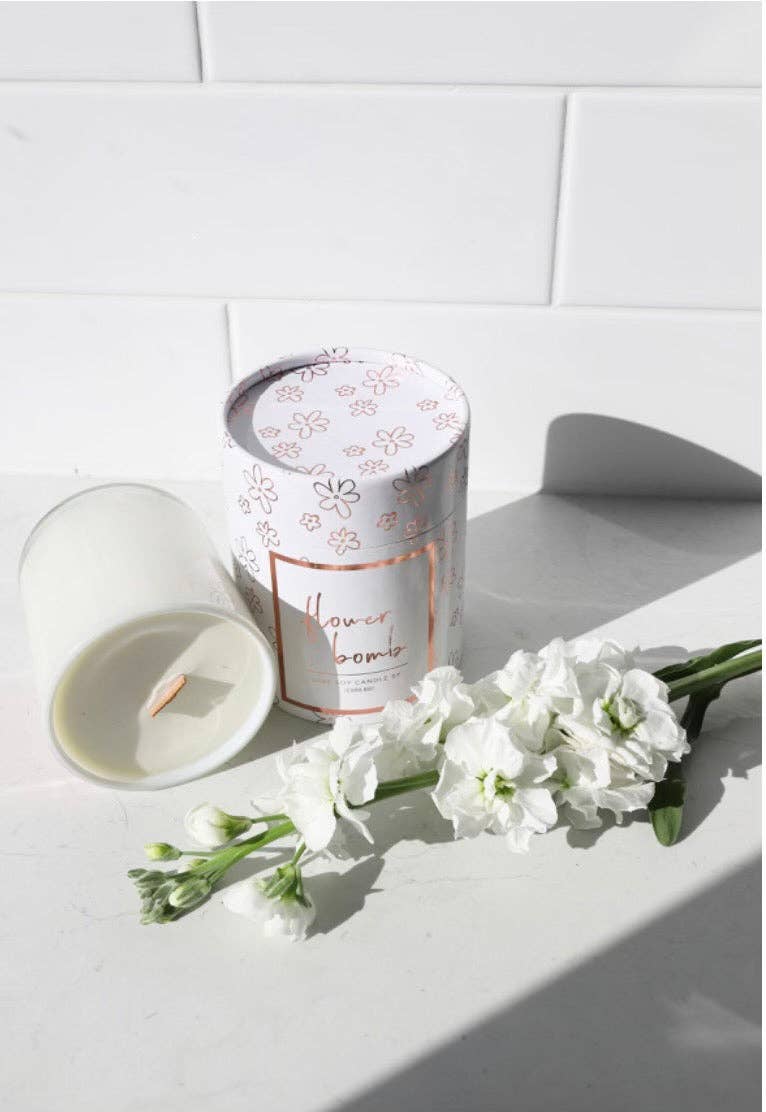 Wooden wick Candle - Flowerbomb - Rose Gold Luxe edition