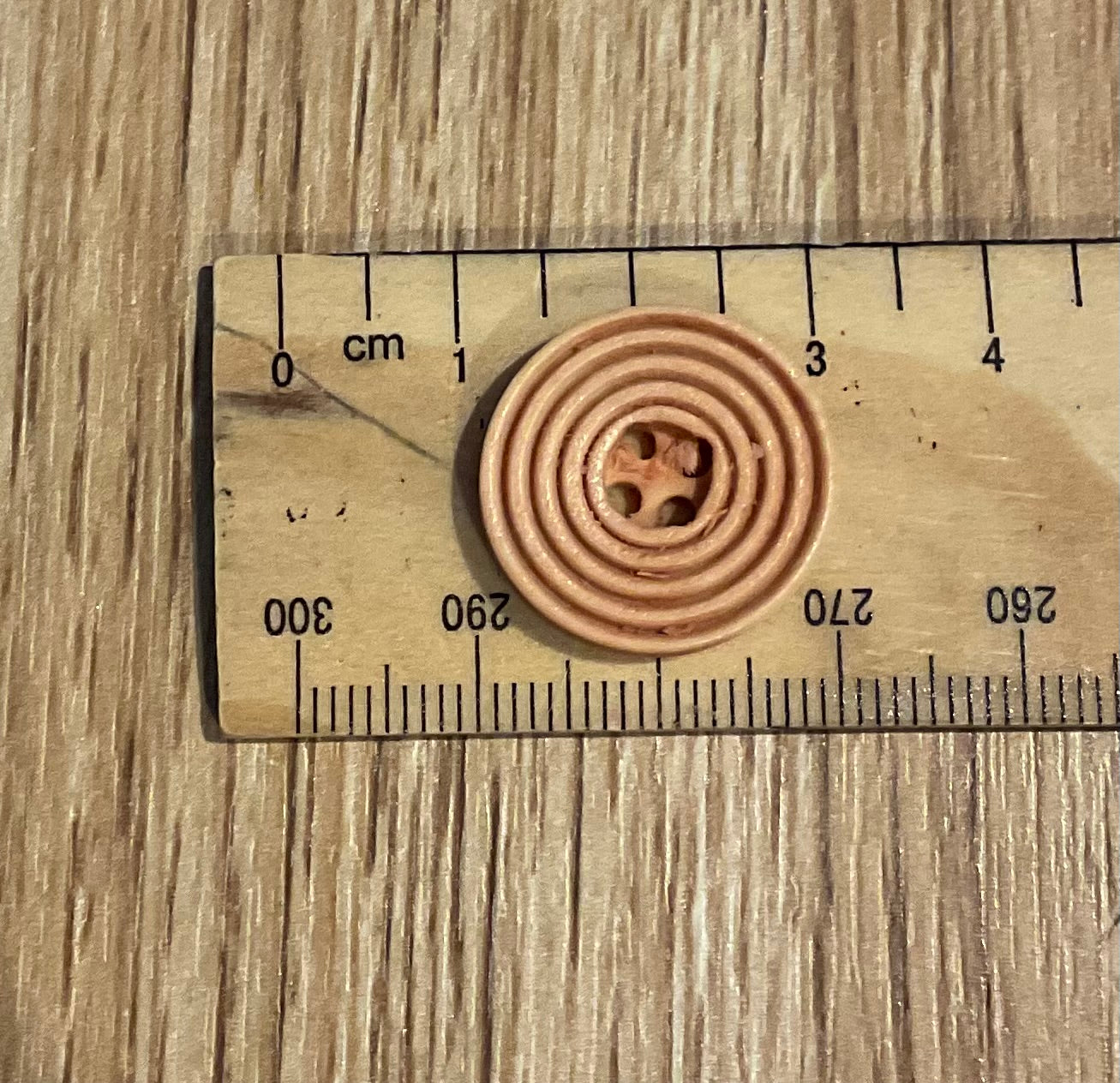 *Loose Buttons -Wooden Round Textured Red