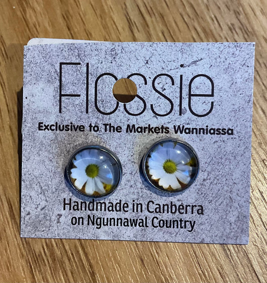 *Earrings Daisy Glass Dome Studs