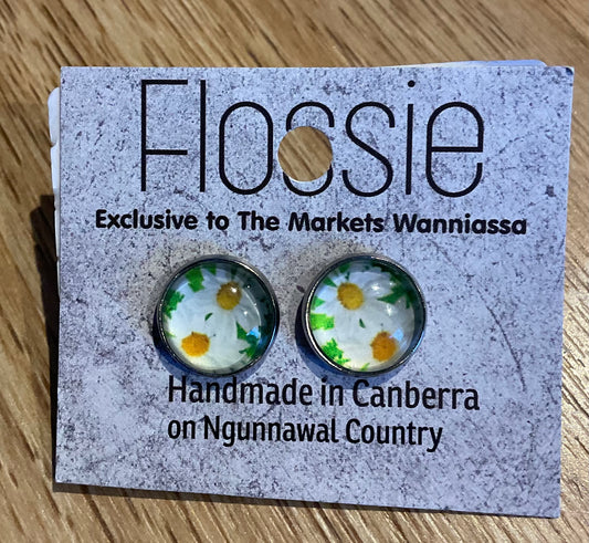 *Earrings Daisies Glass Dome Studs