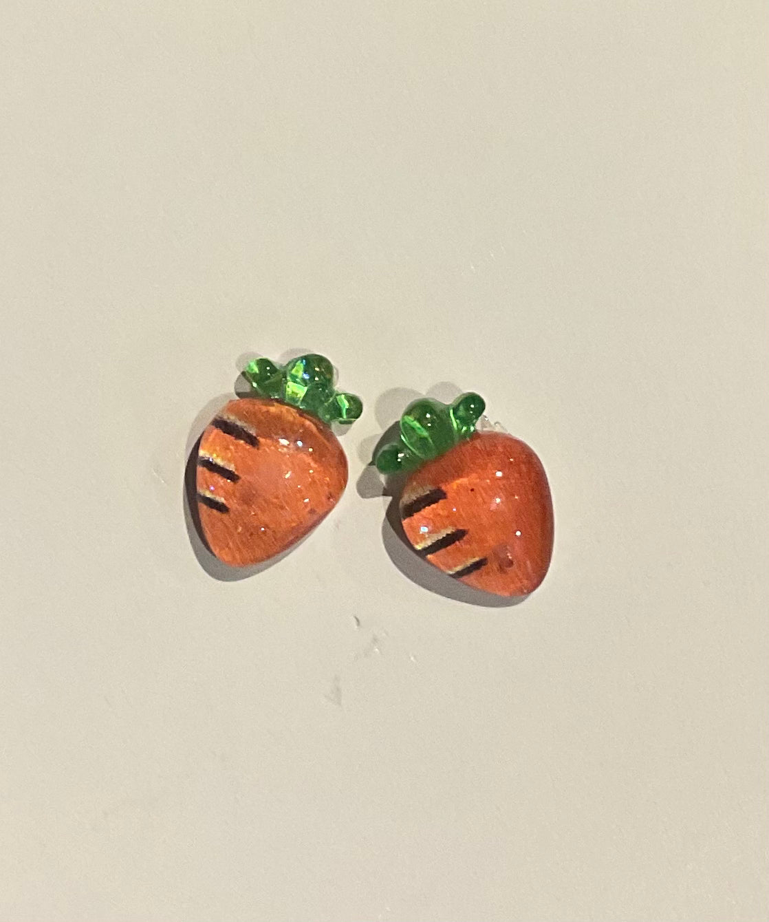 *Earrings Carrot Studs