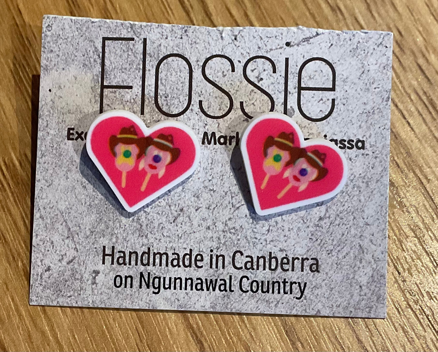 *Earrings Hearty Bill Studs
