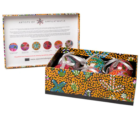 Christmas Bauble set Ampilatwatja