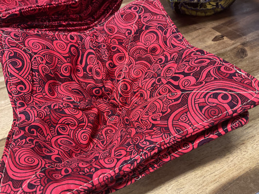 Bowl Cosy Red Swirls