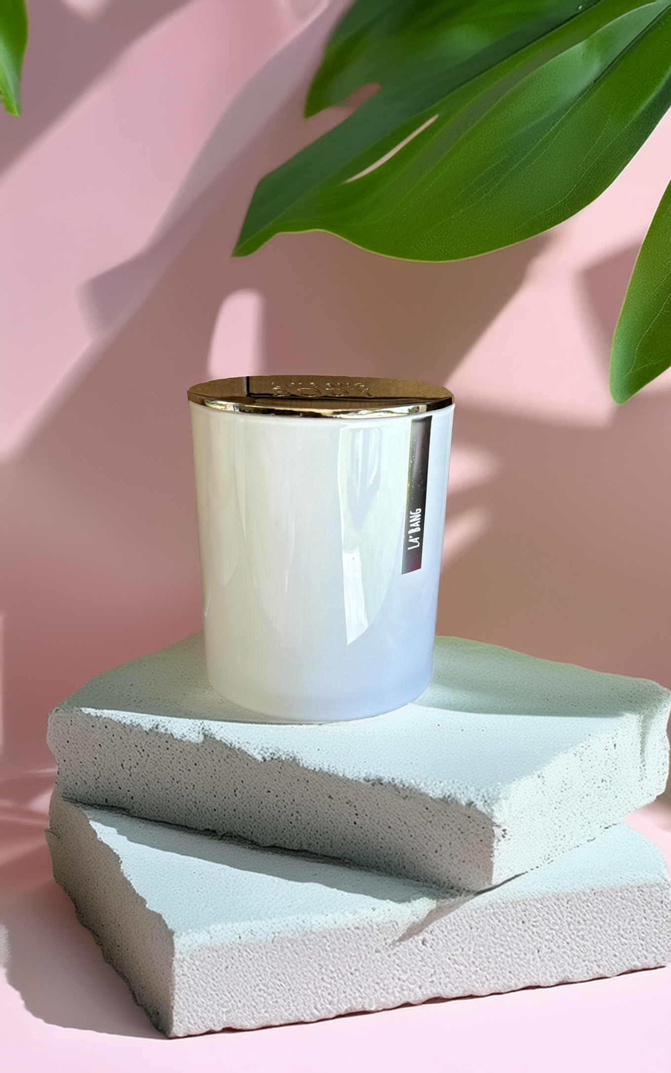 Wooden wick Candle - Flowerbomb - Rose Gold Luxe edition