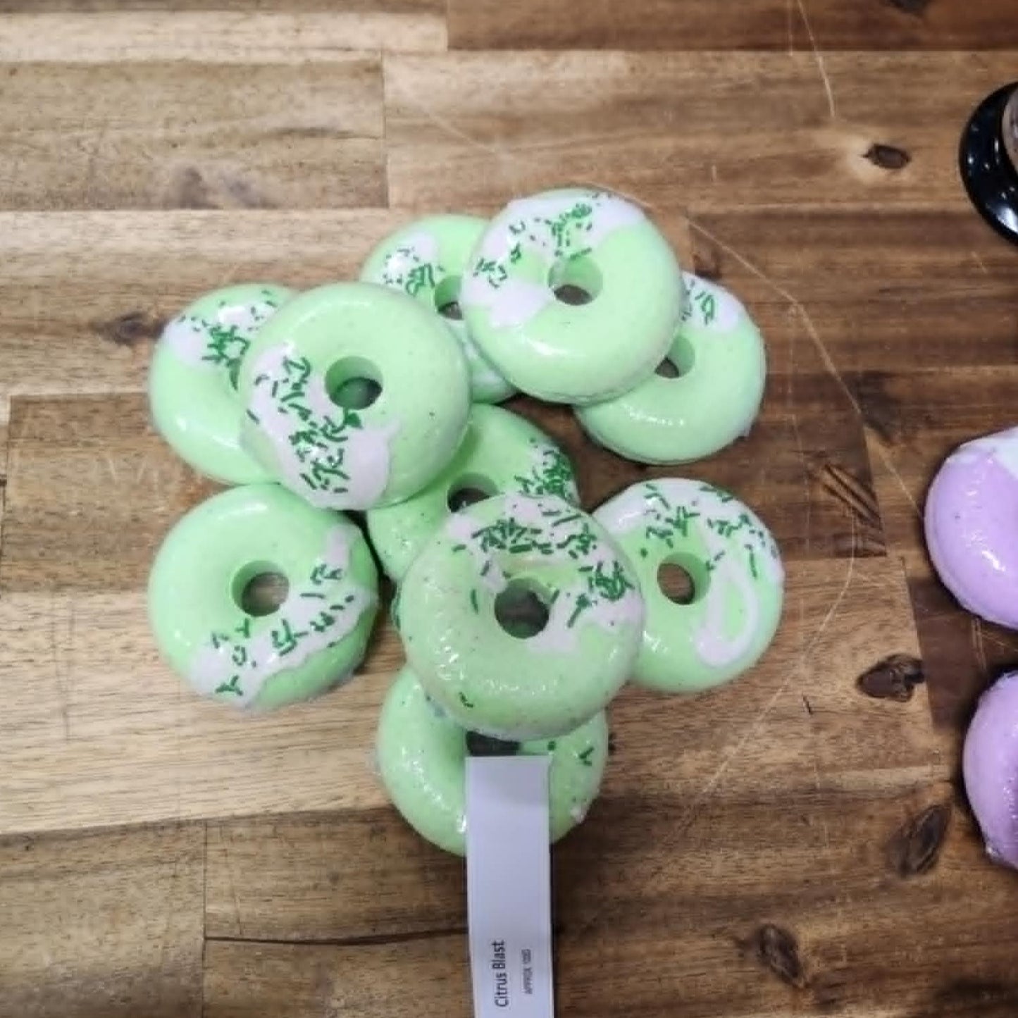 Donut Bath Bomb - Citrus Blast