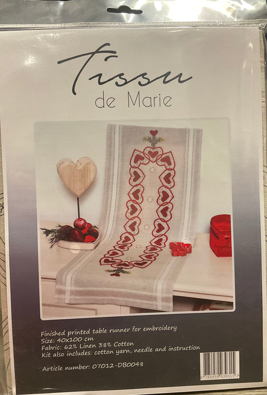 Tissu de Marie Cross Stitch Pillow Kit Table Runner Hearts