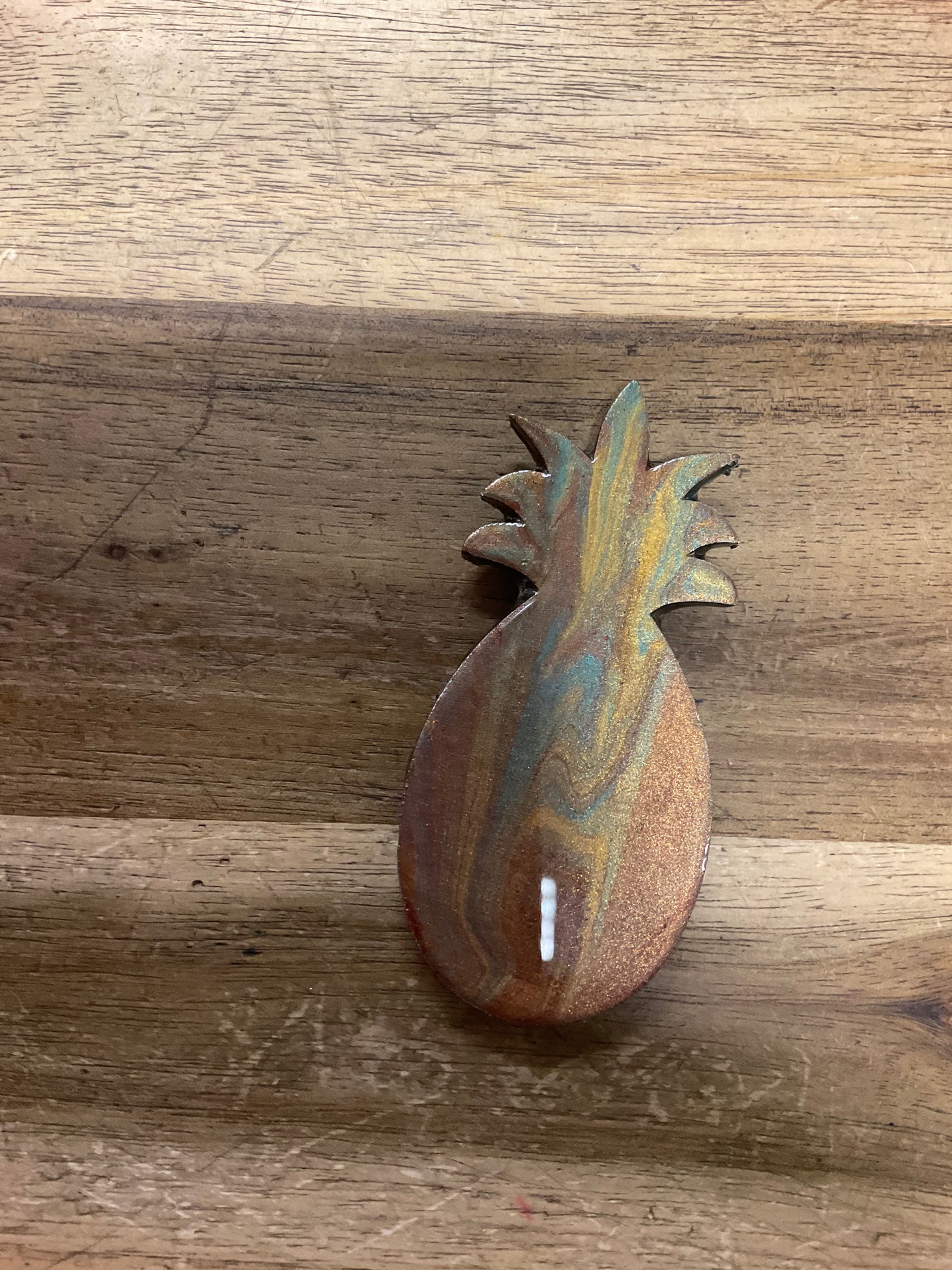 Resin Magnet Gold Pineapple