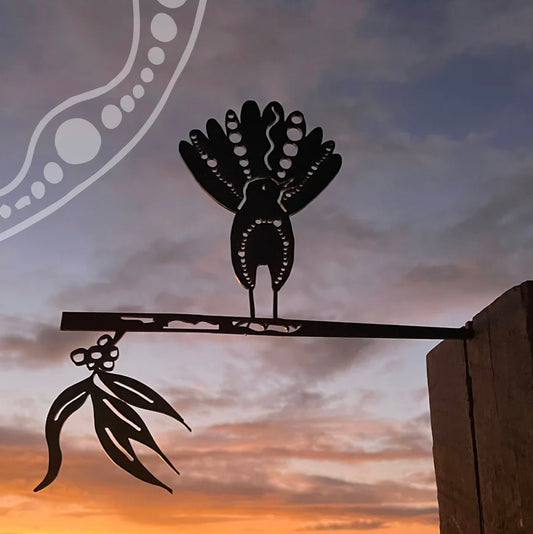 Melanie Hava Willie Wagtail Regular