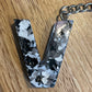 *Keychain Resin Letter V