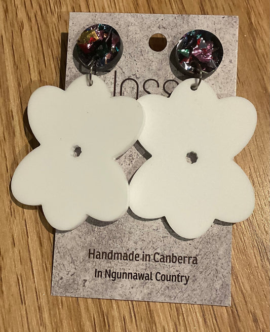 *Earrings Acrylic White Flower Dangles