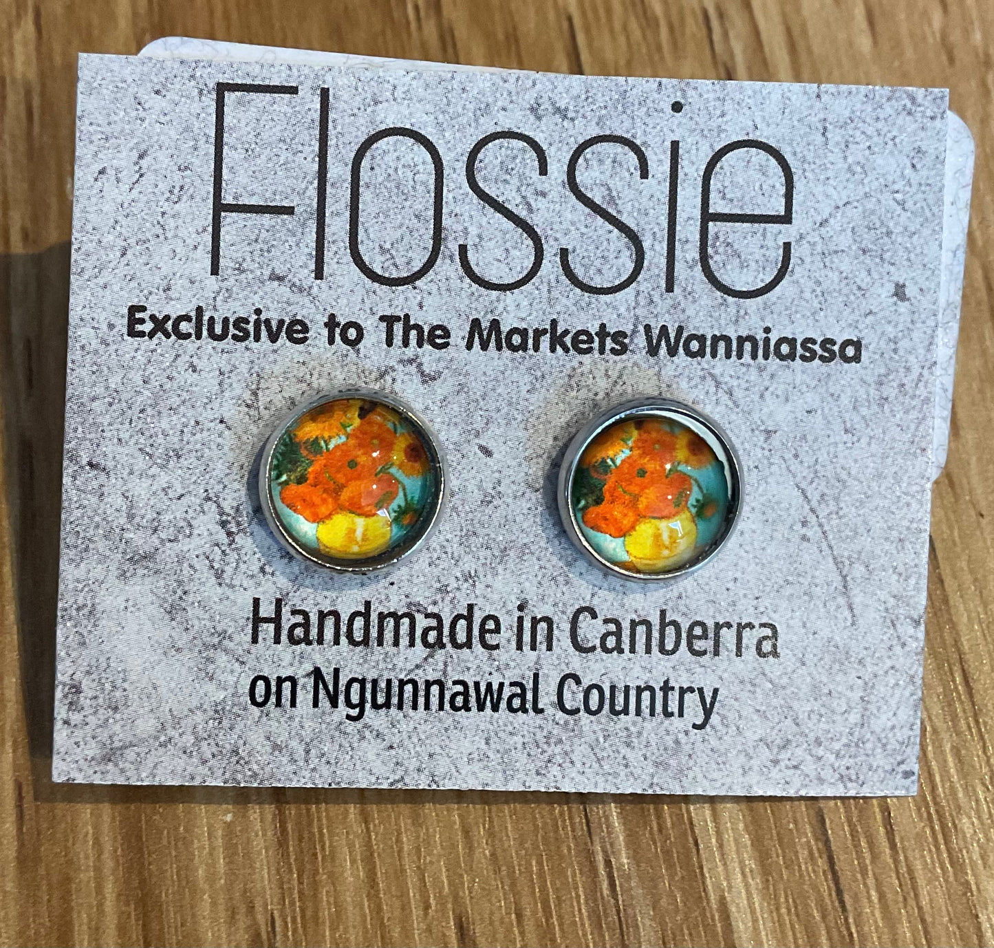 *Earrings The Vase Glass Dome Studs