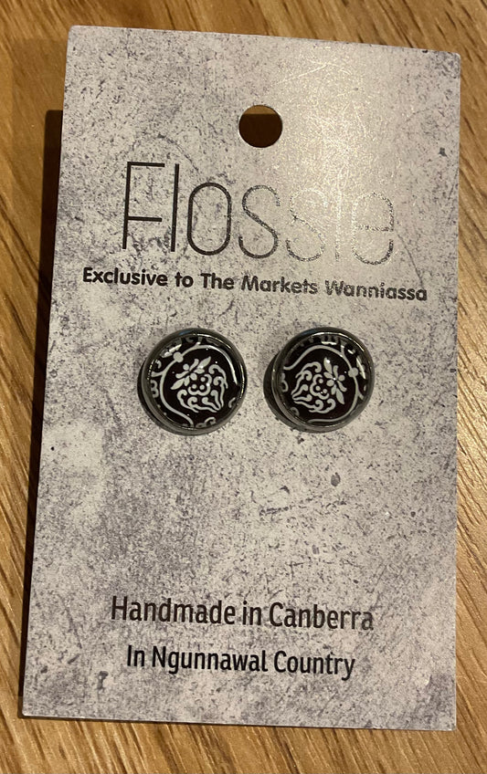 *Earrings Black and White Mandala Glass Studs