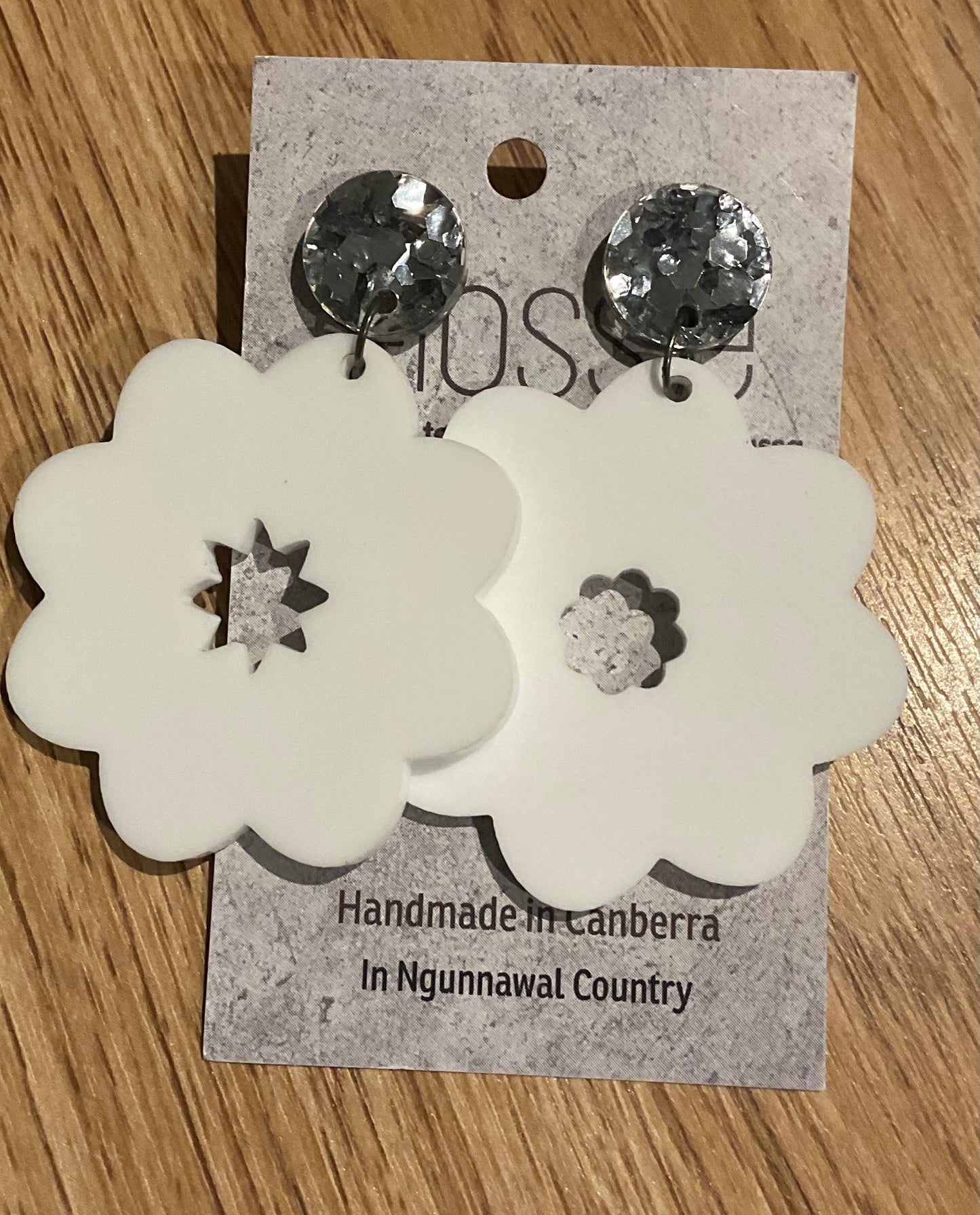 *Earrings Acrylic White Flower Dangles