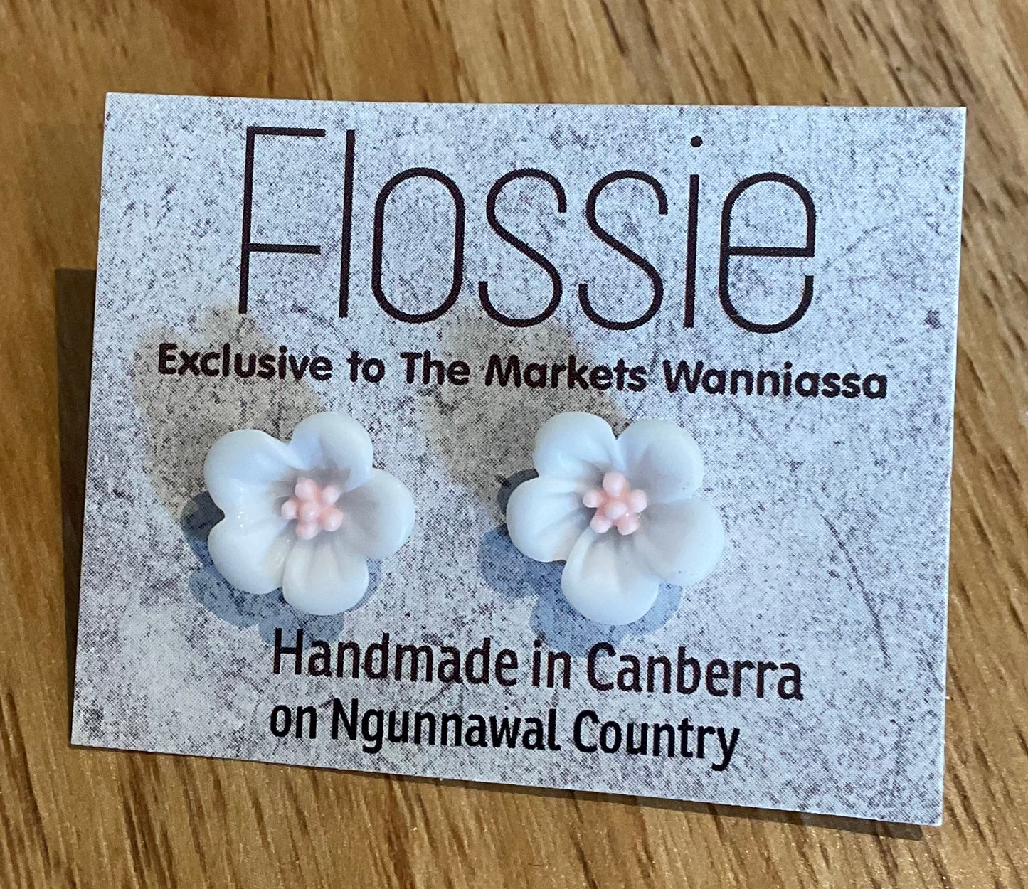 *Earrings Flowers White Studs