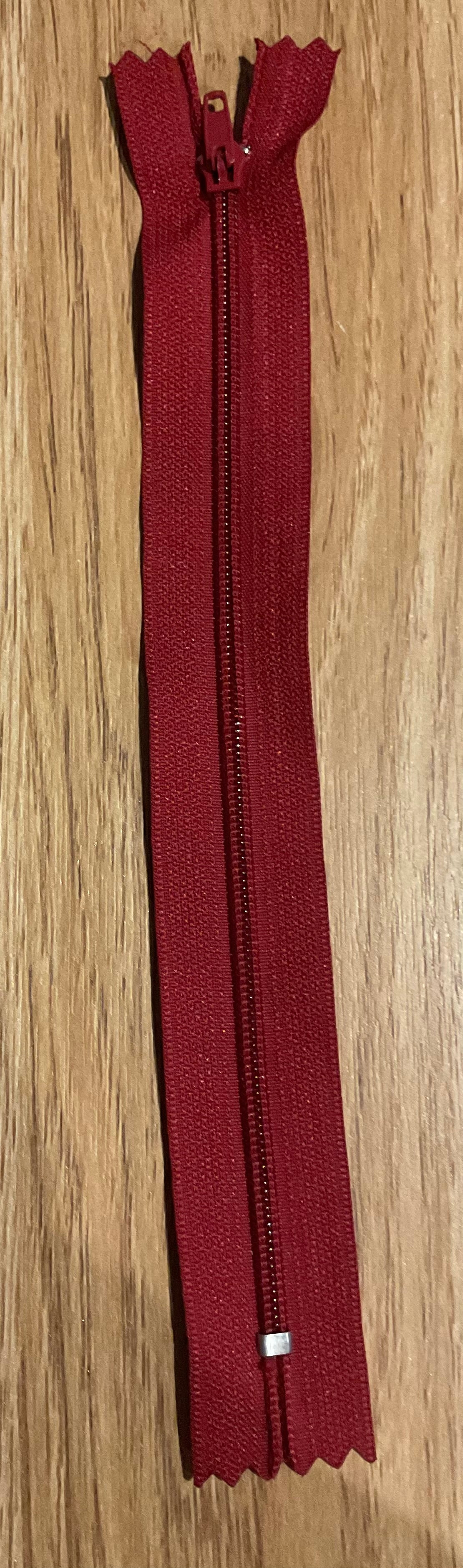 *Zippers 18cm/7inches