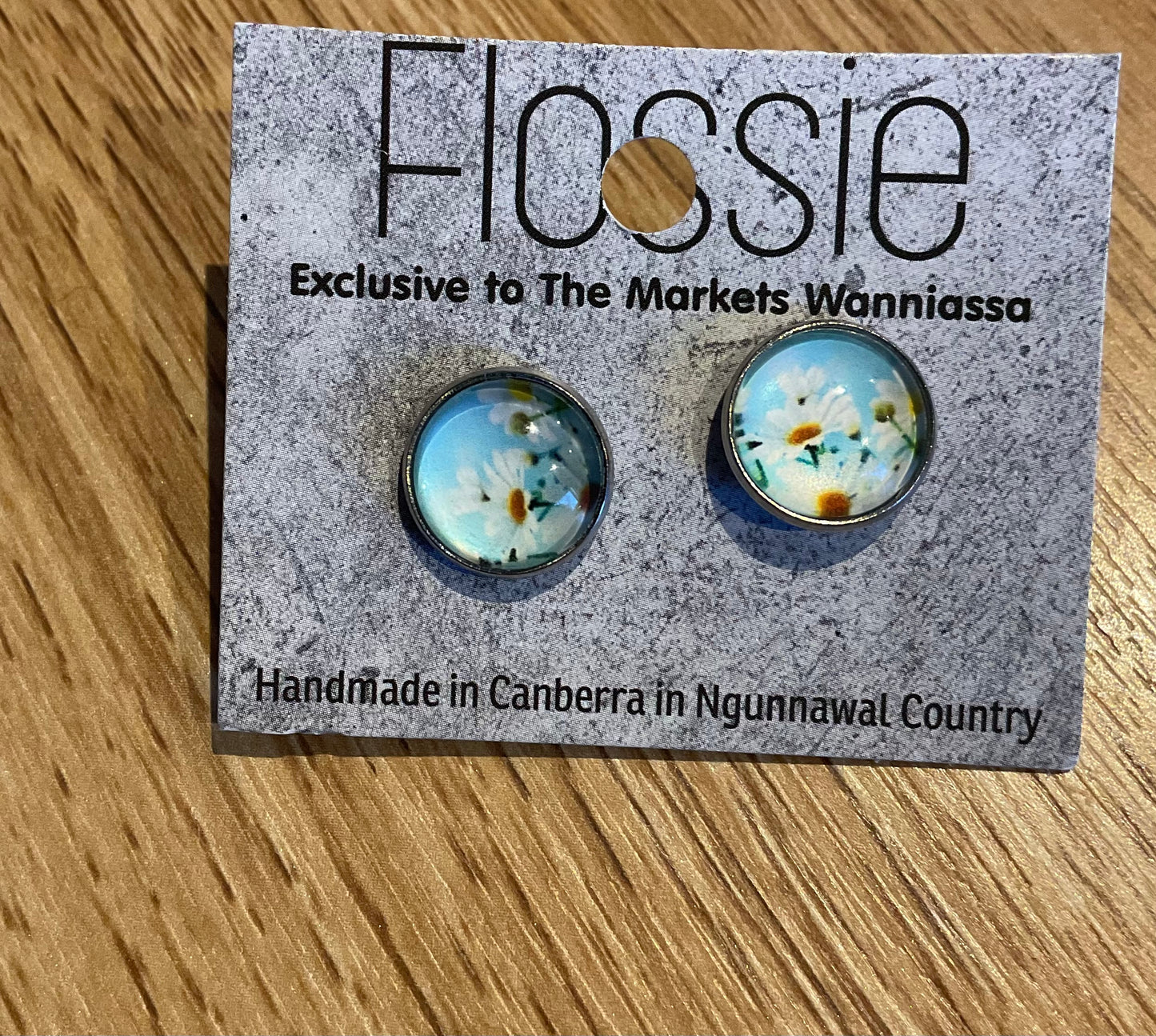*Earrings Daisy Bunches Glass Dome Studs