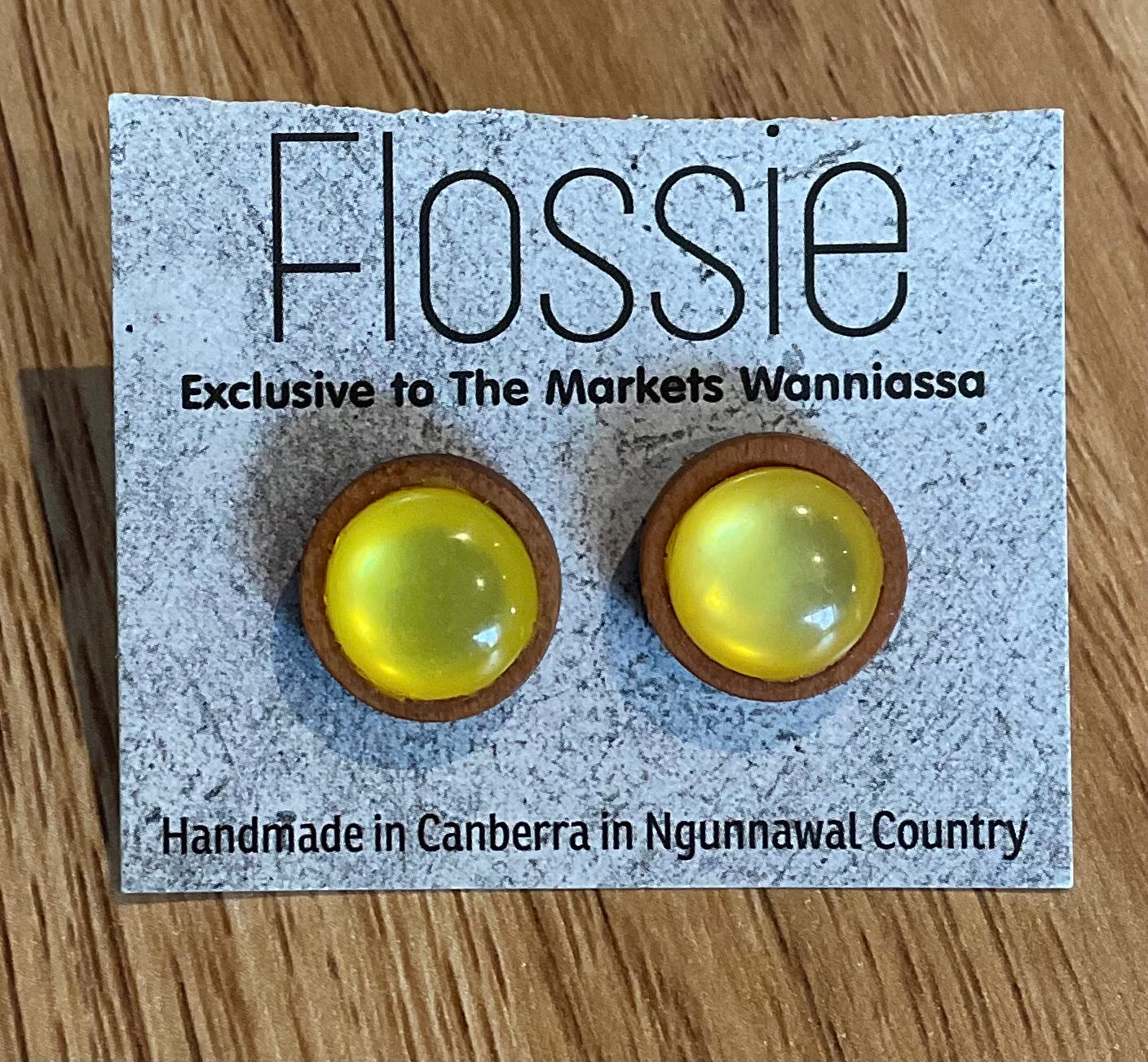 *Earrings Wooden Pearly Yellow Dome Studs