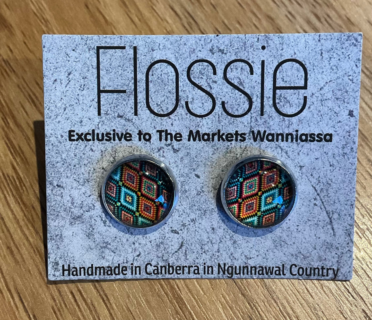 *Earrings Diamond Pattern Dome Studs