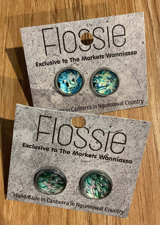 *Earrings Oyster Shell Studs