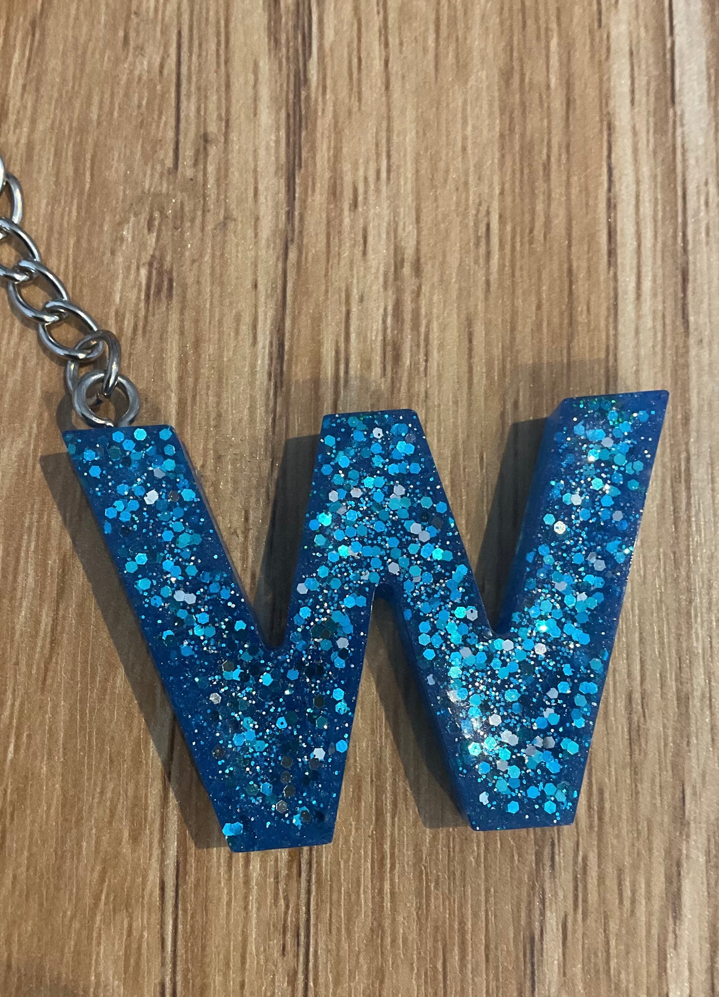 *Keychain Resin Letter W