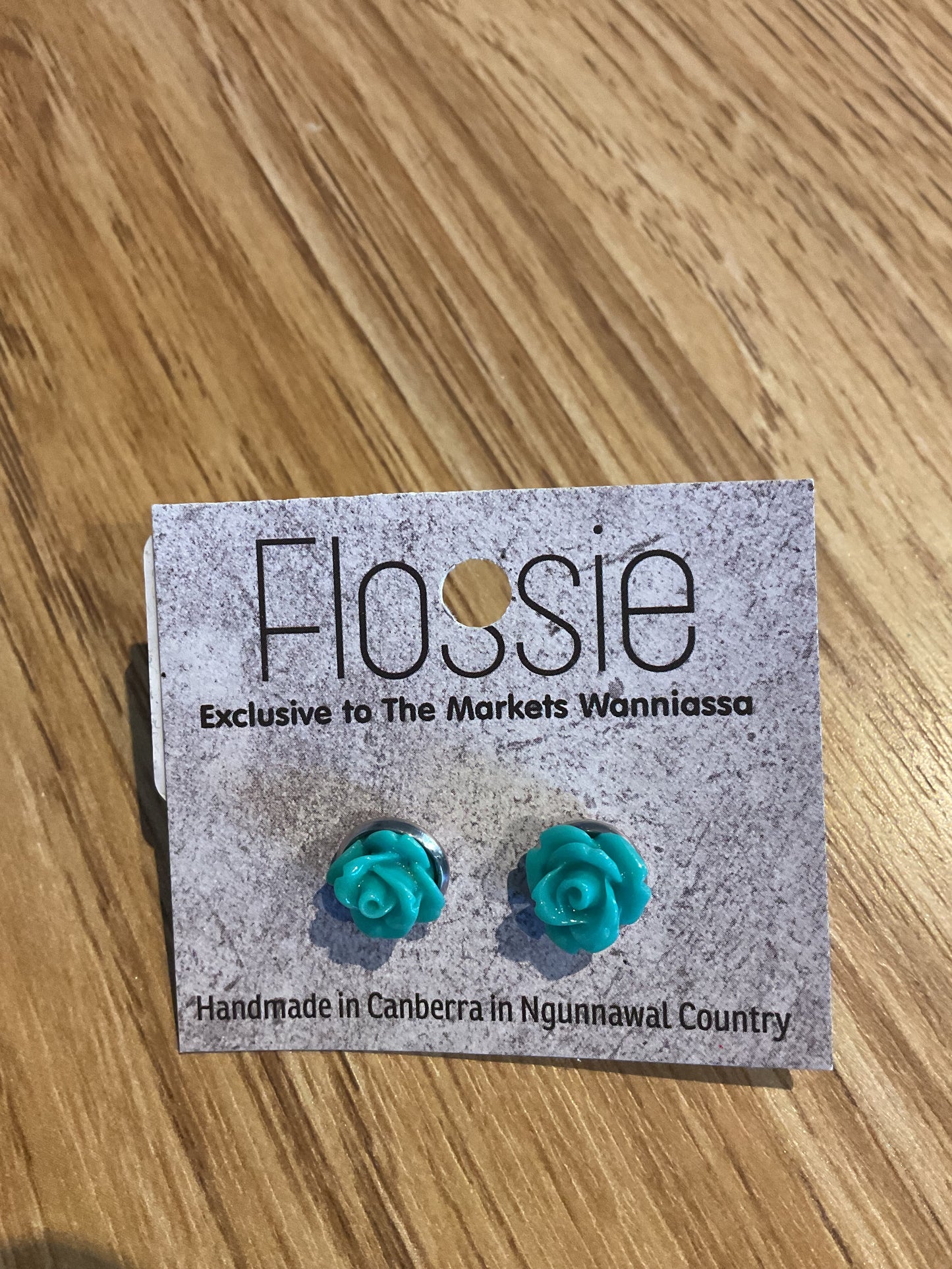 *Earrings Green Flower Studs