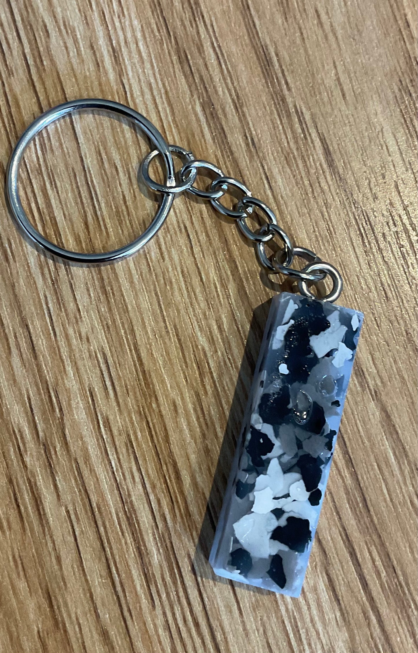 *Keychain Resin Letter I