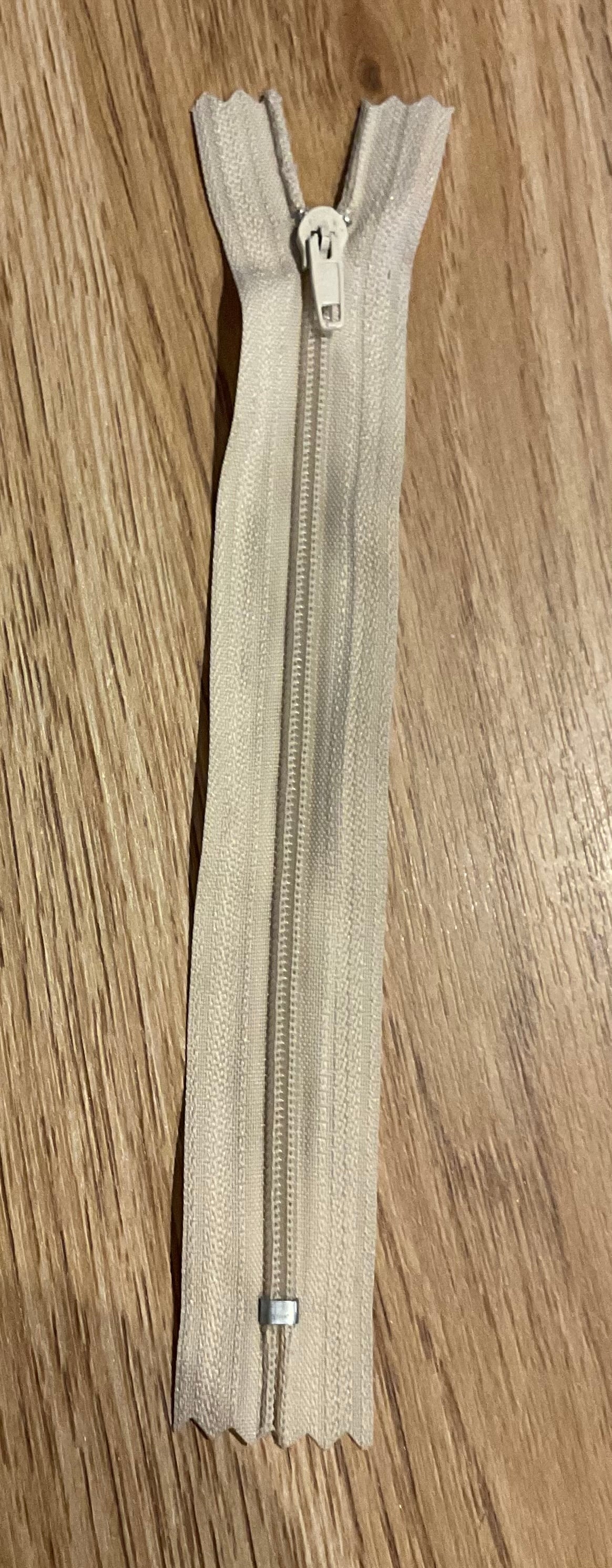 *Zippers 15cm/6inches