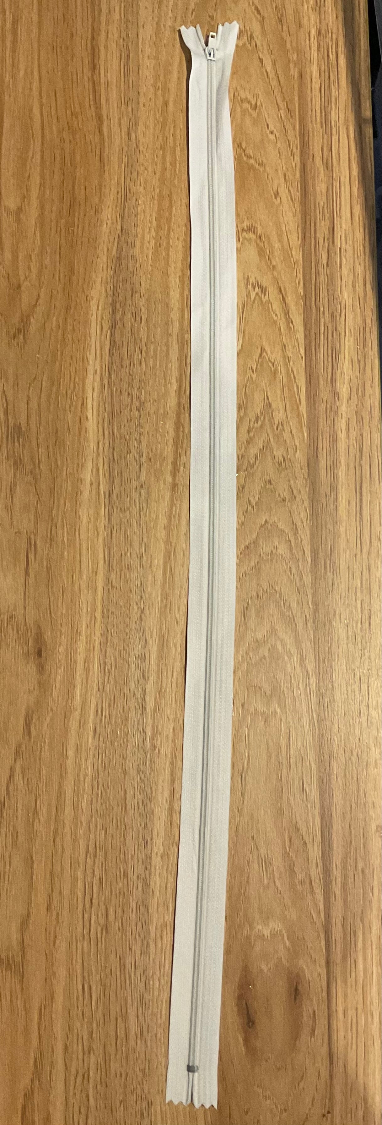 *Zippers 54cm 21inches