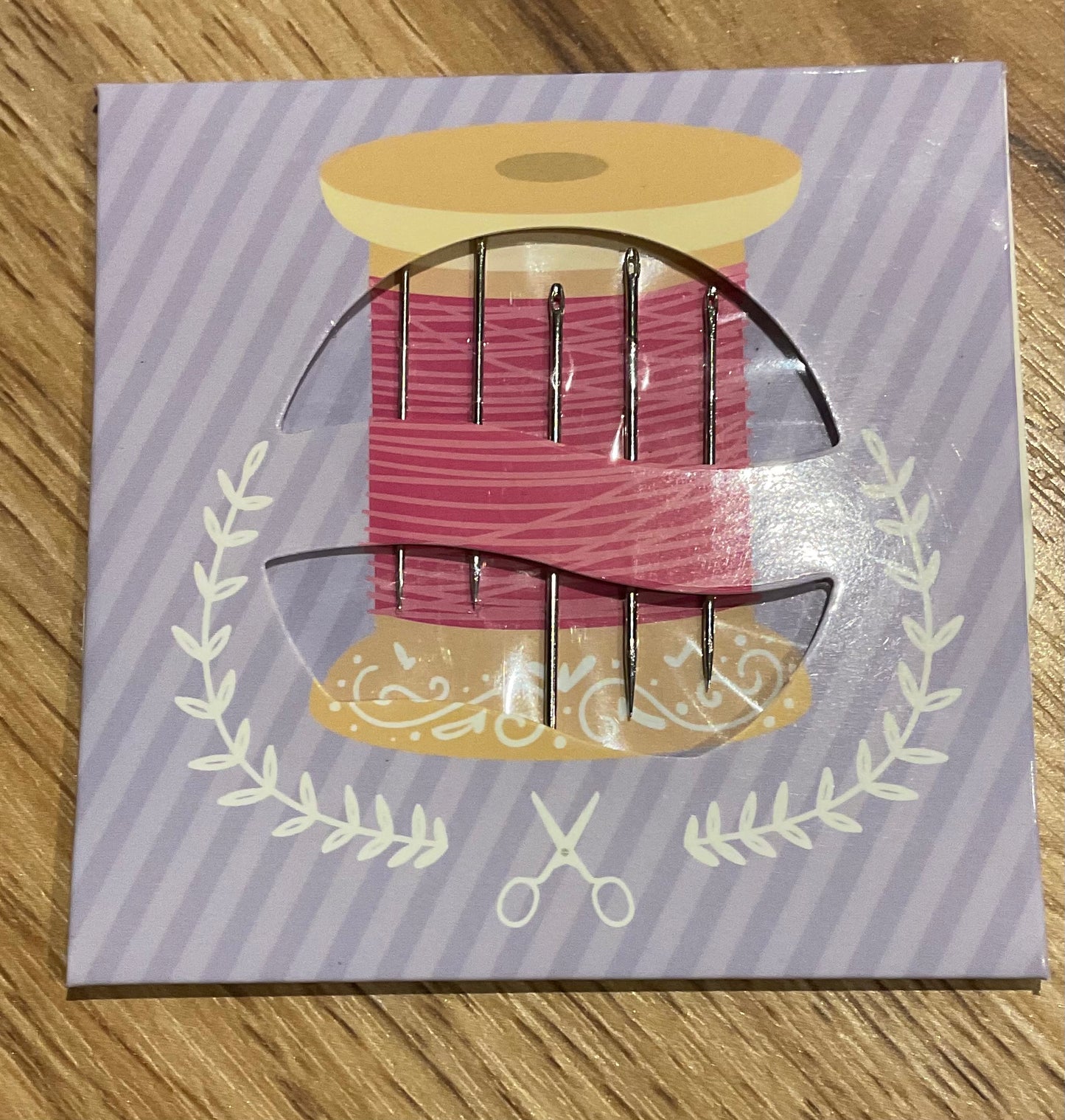 Nifty Needles Magnetic Nest