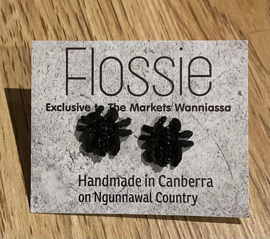 *Earrings Creepy Spider Studs