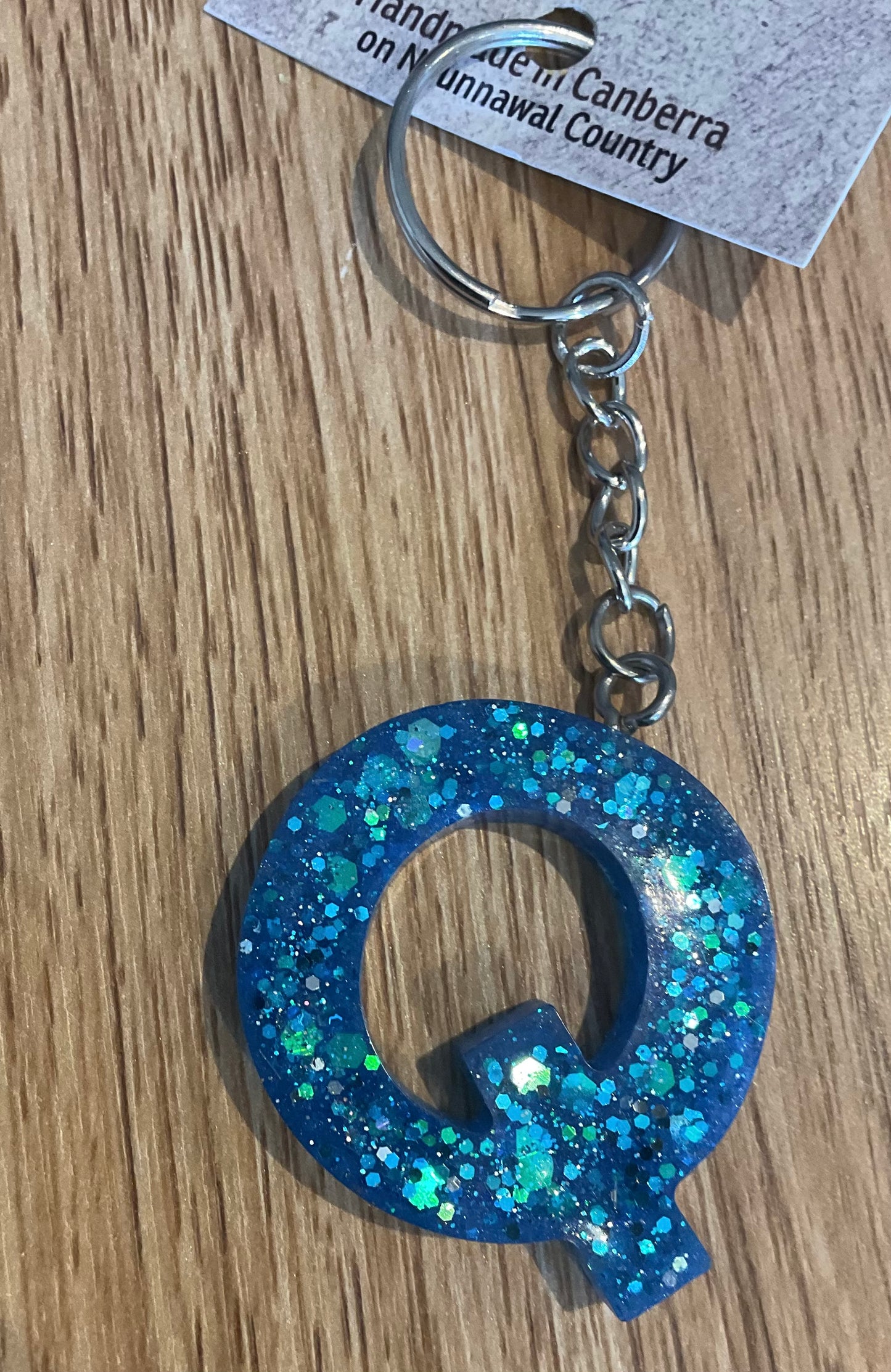 *Keychain Resin Letter Q