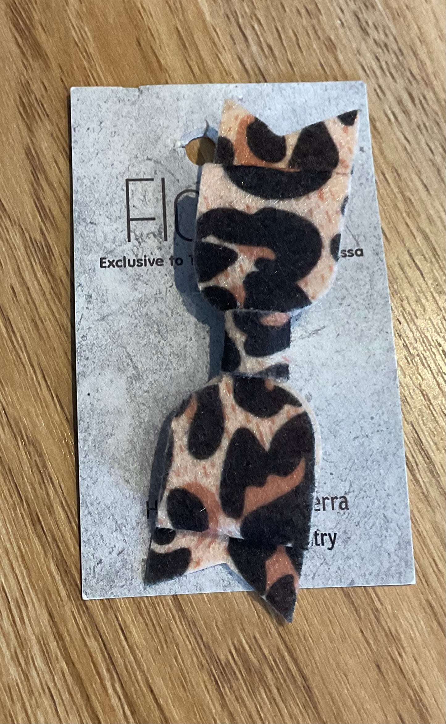 *Felt Hair Bow Single Clip
