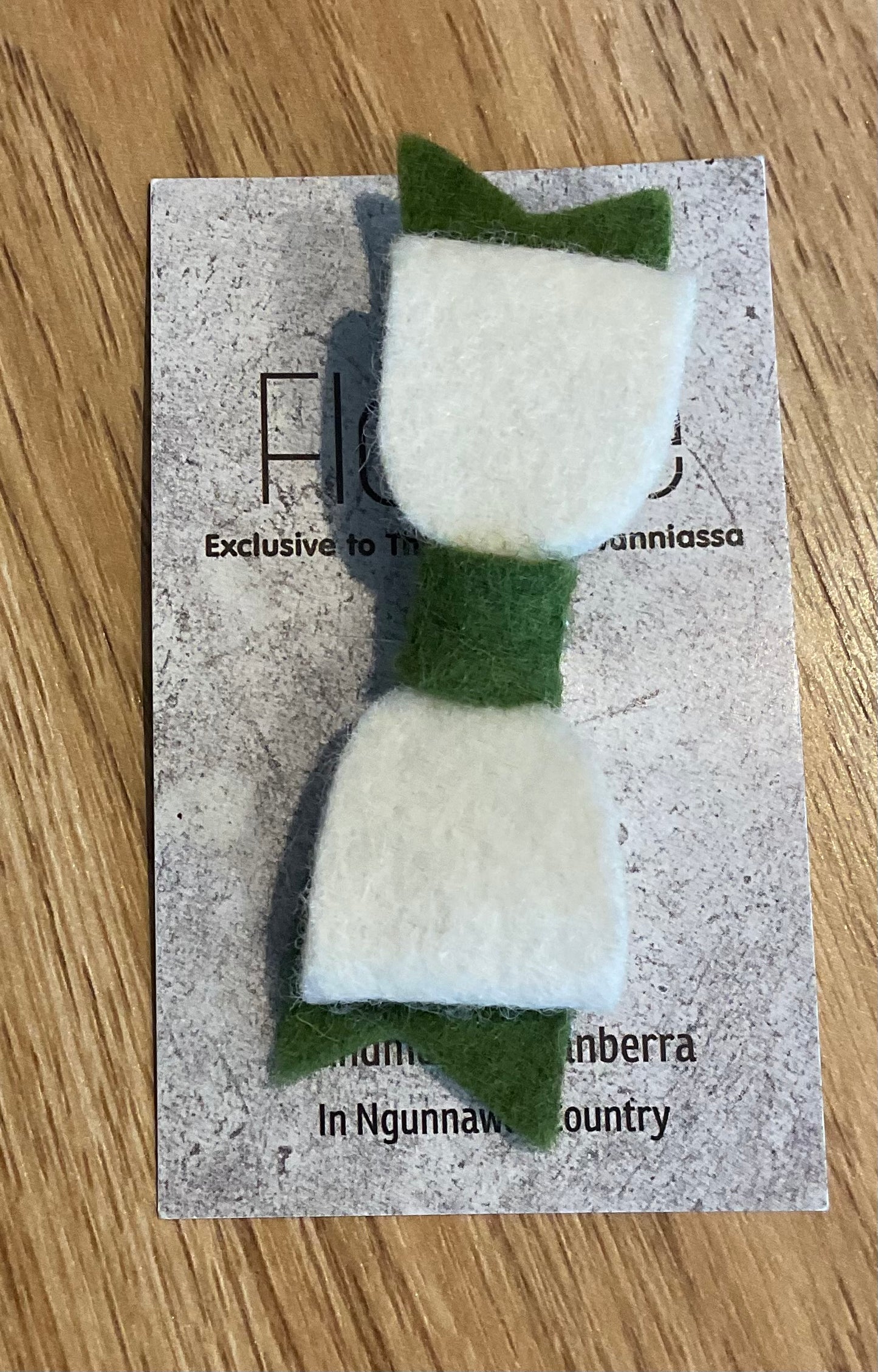 *Felt Hair Bow Single Clip