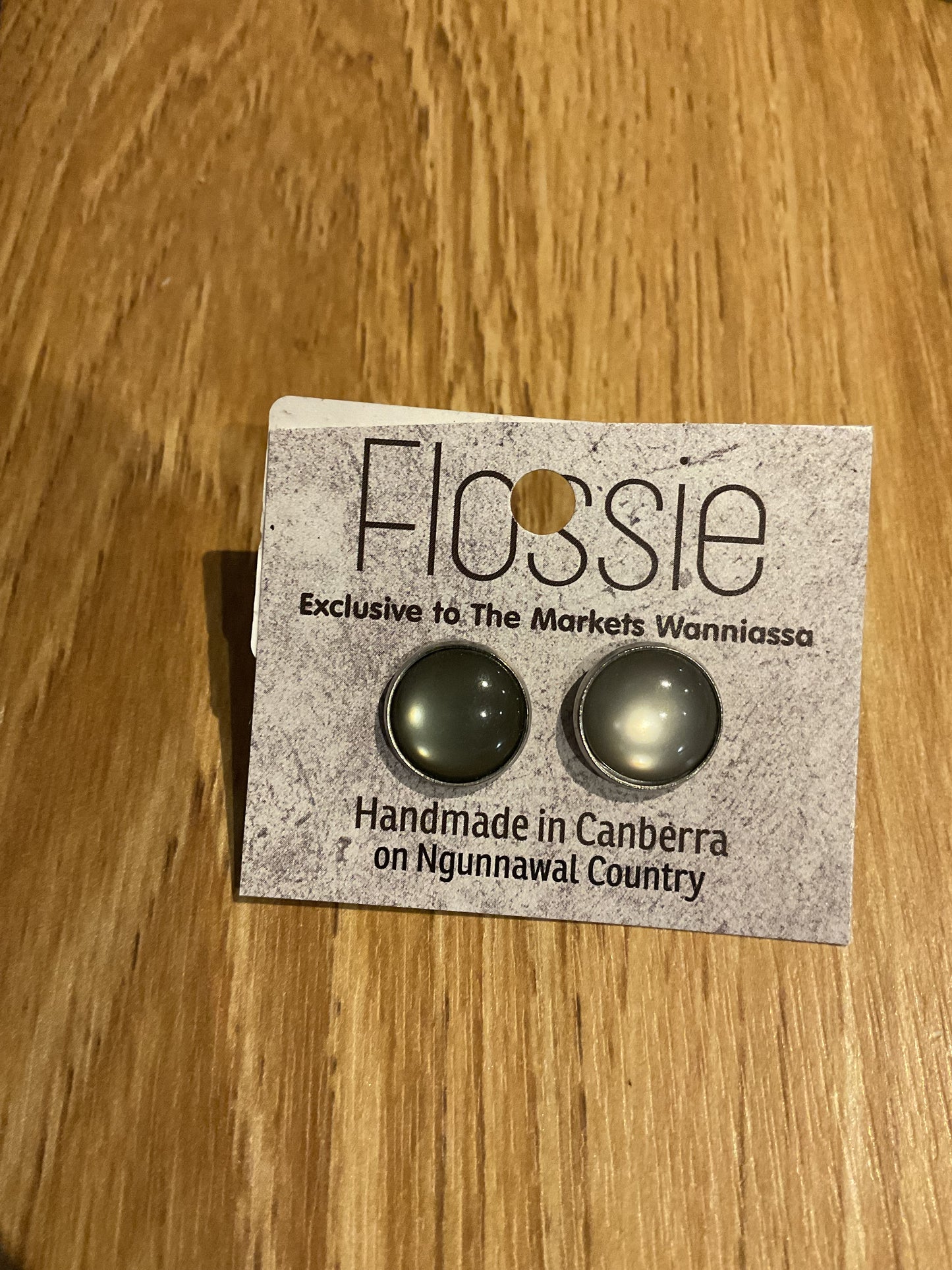 *Earrings Glass Dome Studs Silver