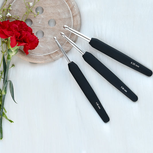 Silver Aluminium Crochet Hooks - Soft Grip