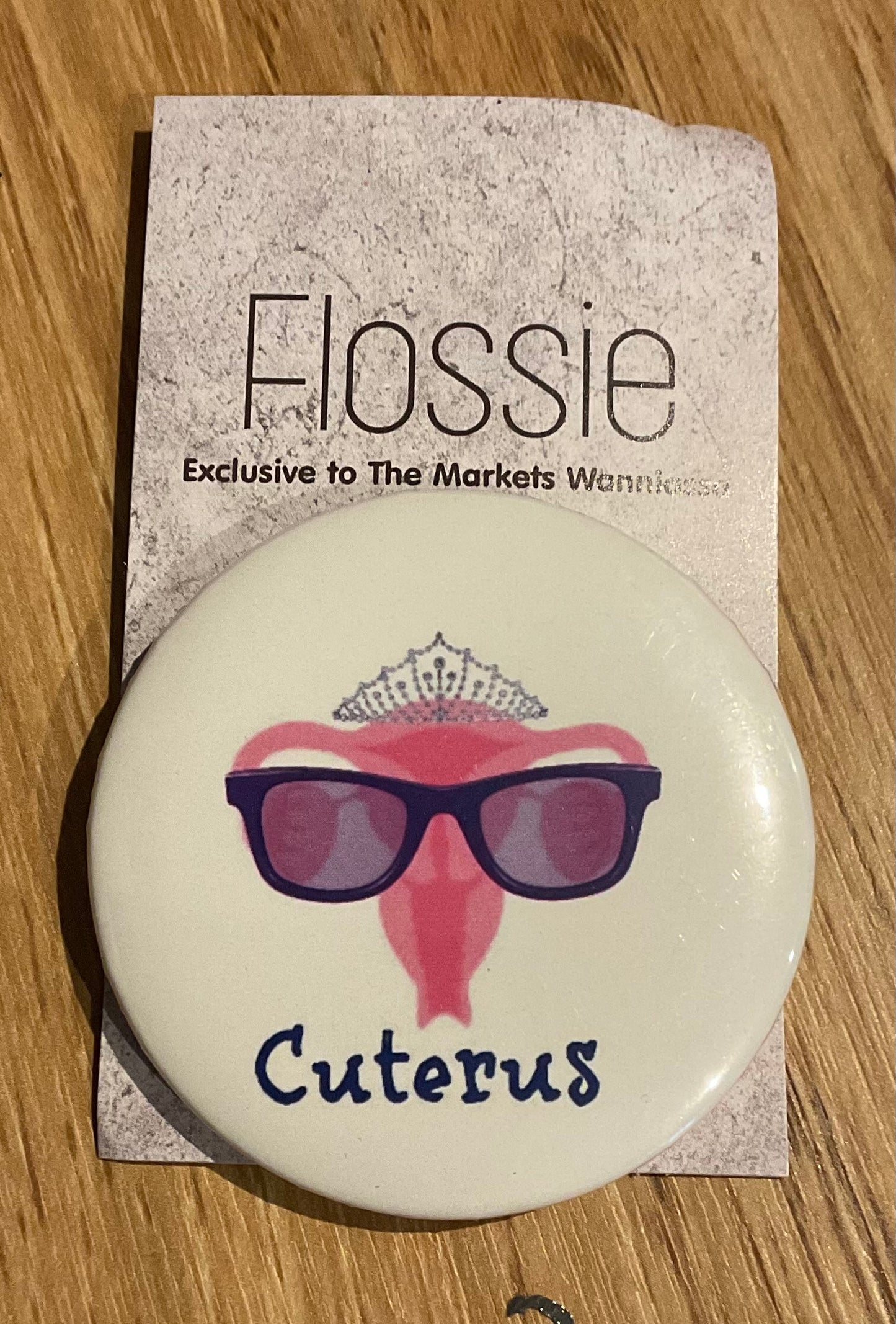 *Badge Cuterus
