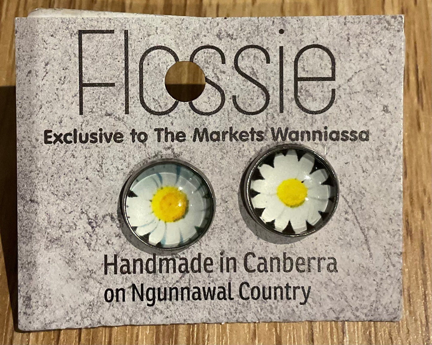 *Earrings Daisy Glass Studs