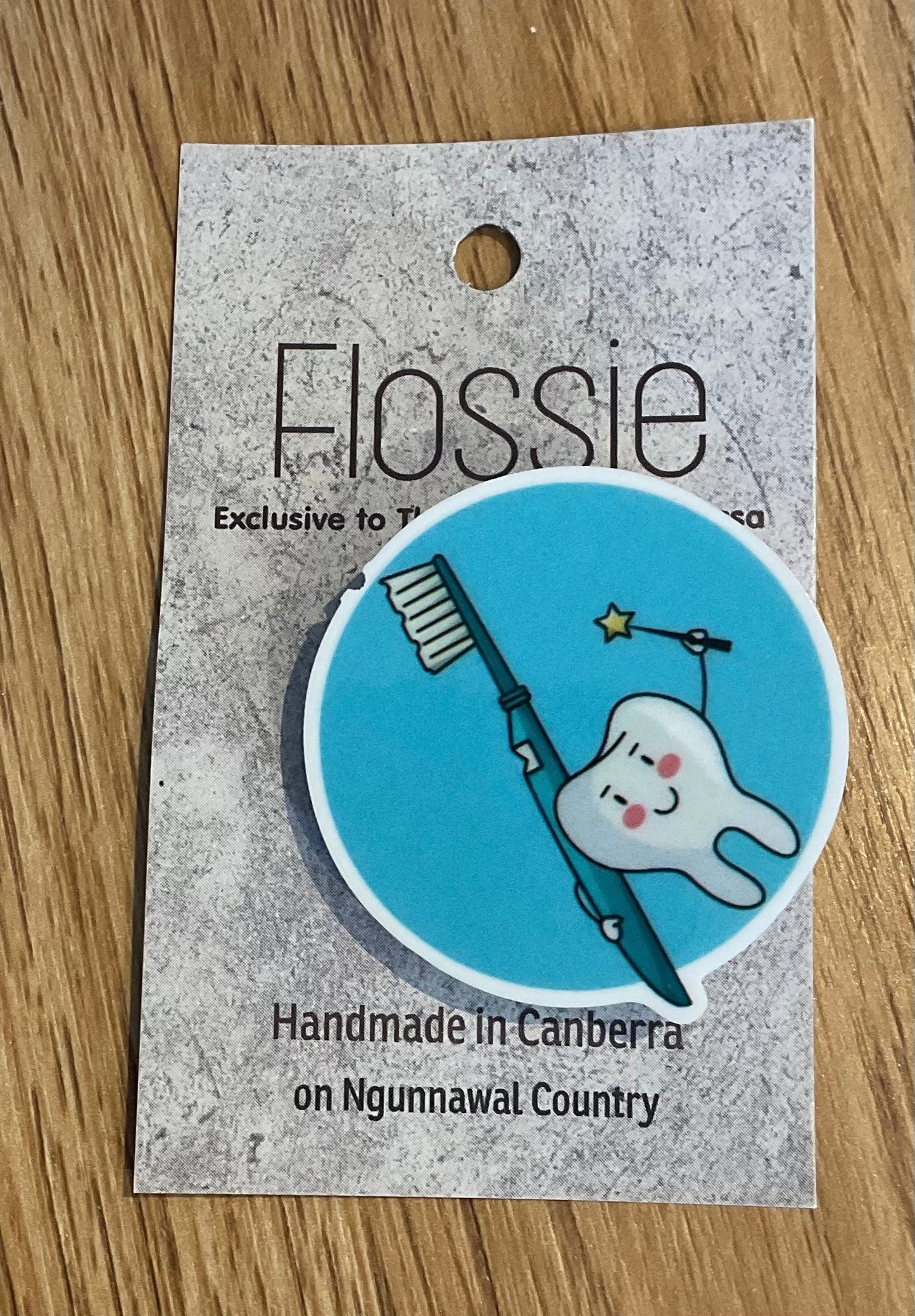 *Brooch Happy Tooth