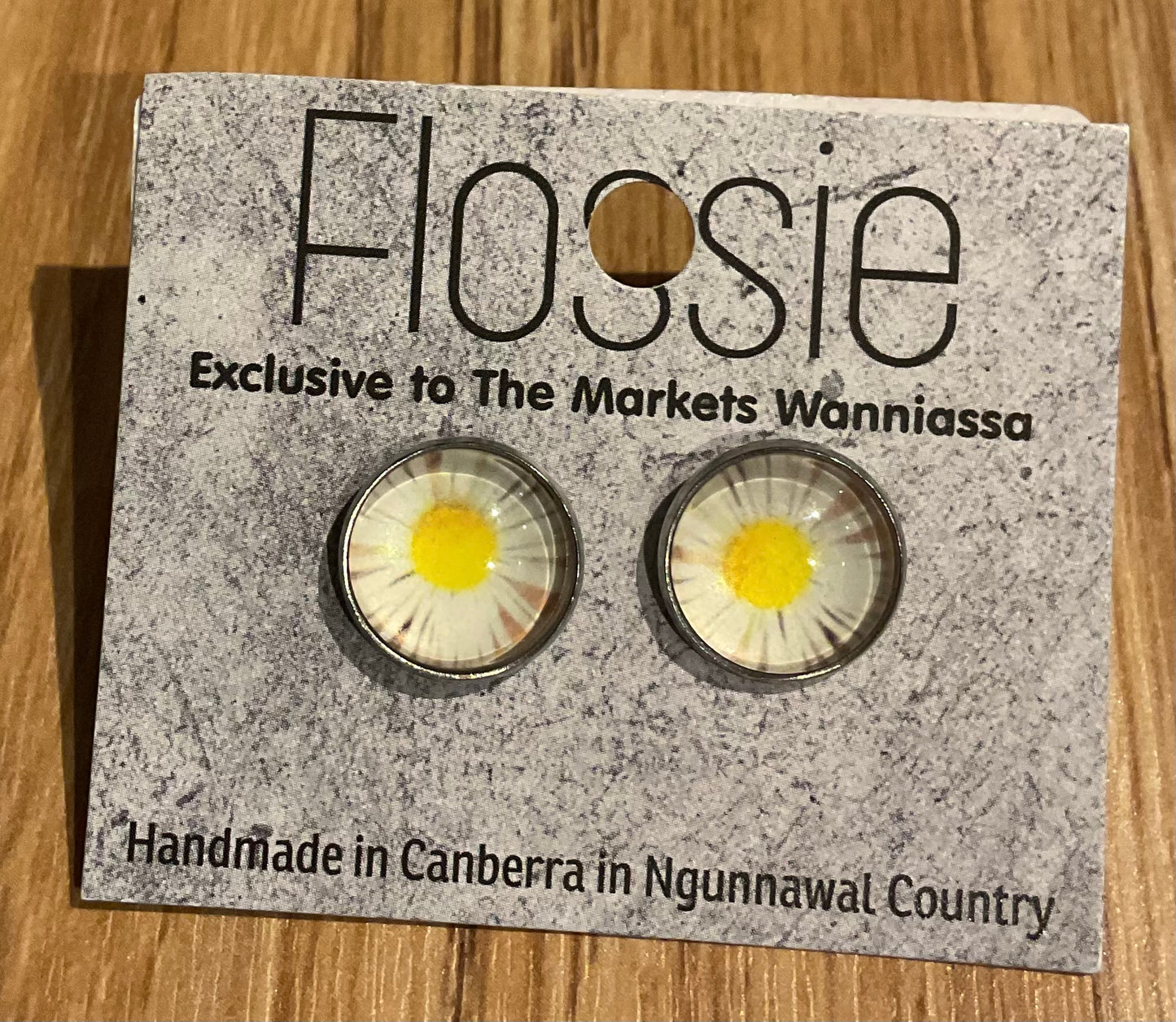*Earrings Daisy Glass Studs