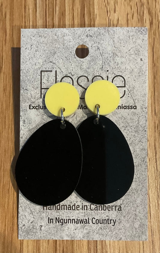 *Earrings Acrylic Black Dangles