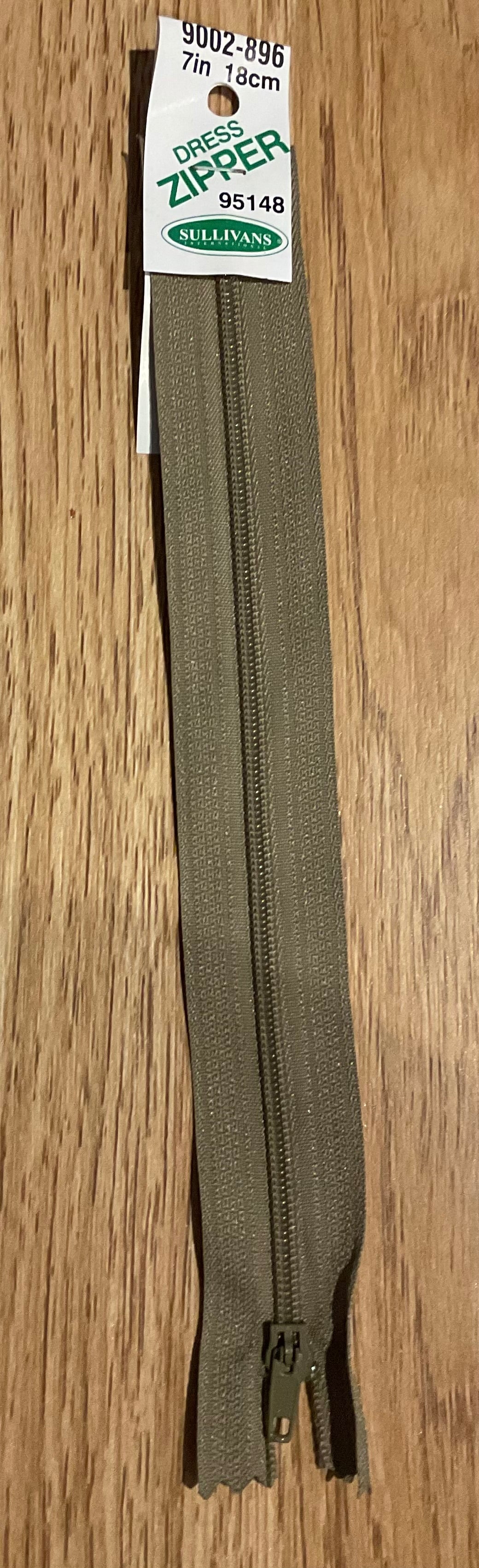 *Zippers 18cm/7inches