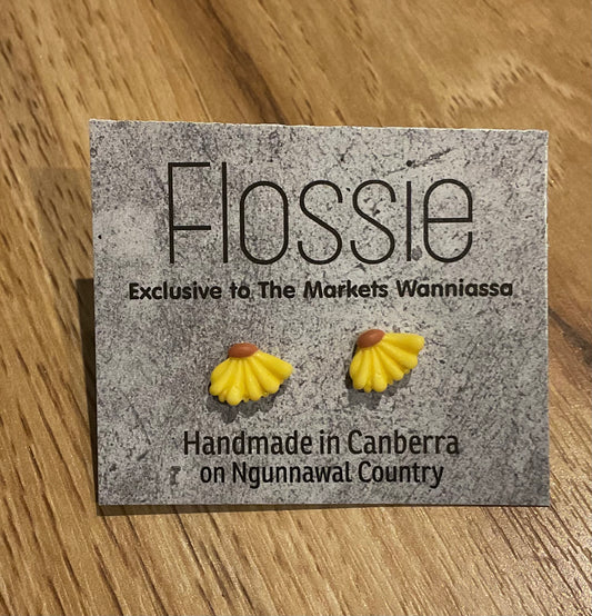 *Earrings Banana Studs