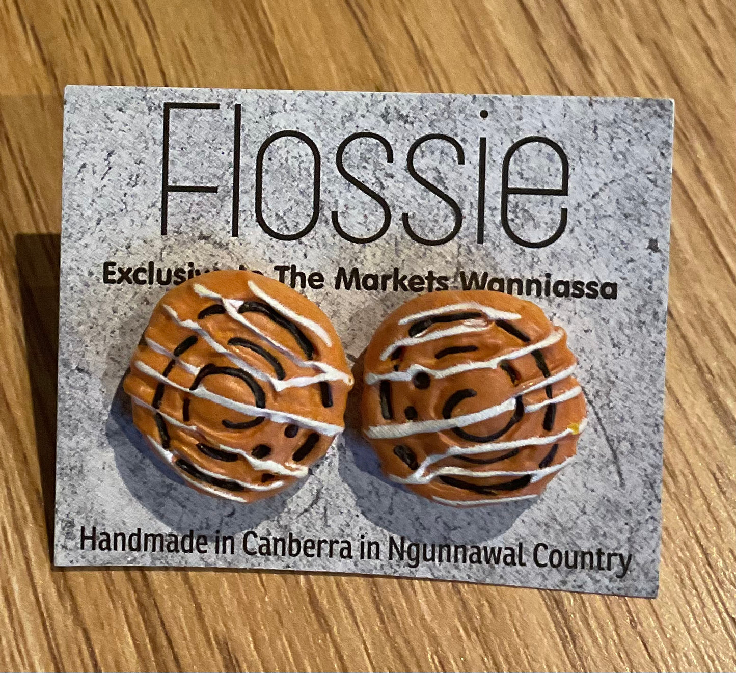 *Earrings Cinnamon Scroll Studs